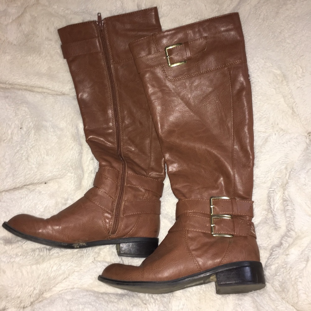 Brown boots worn a few times